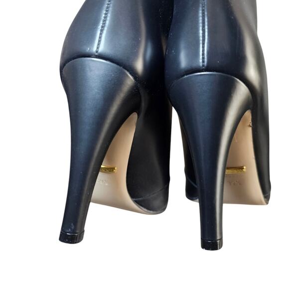 Gucci Women's Black Plume Calfskin Leather Lattice Cutout Boots Size EU 39.5 - Picture 7 of 11